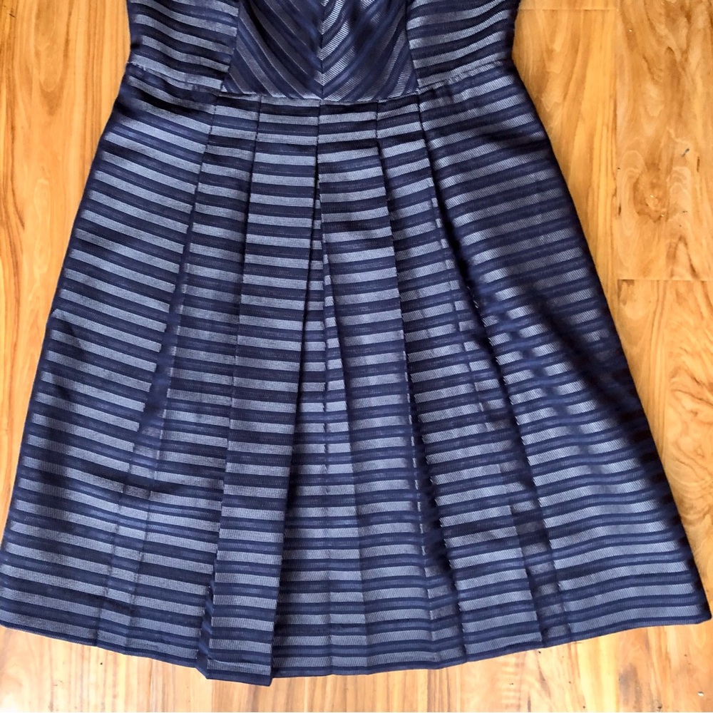 Elegant Striped Blue Dress - Picture 3 of 9